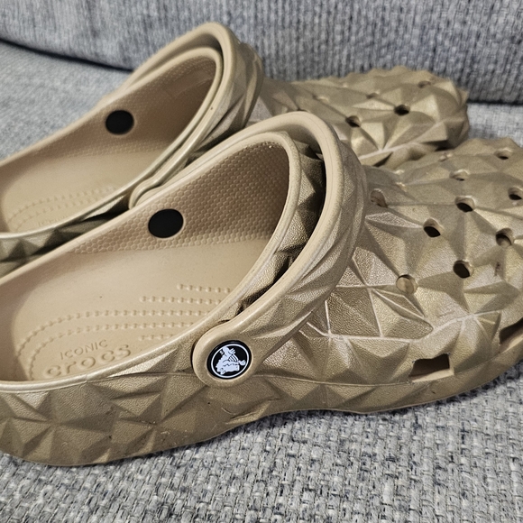 Crocs Metallic Gold Clogs - Picture 3 of 7
